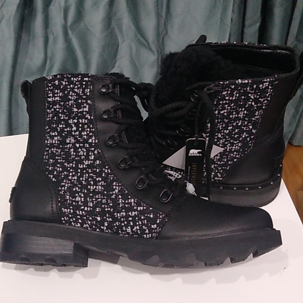 Sorel Lennox Lace Cozy Waterproof Booties - Picture 9 of 14